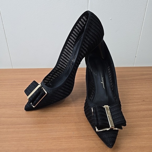Salvatore Ferragamo Zeri Ribbon Black Mesh Bow Pumps Size Heels